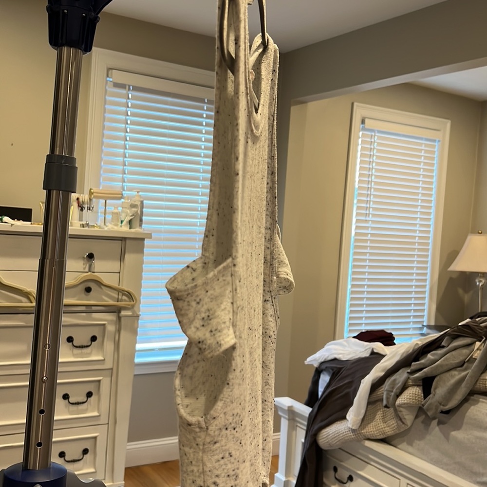 Top - Picture 2 of 3